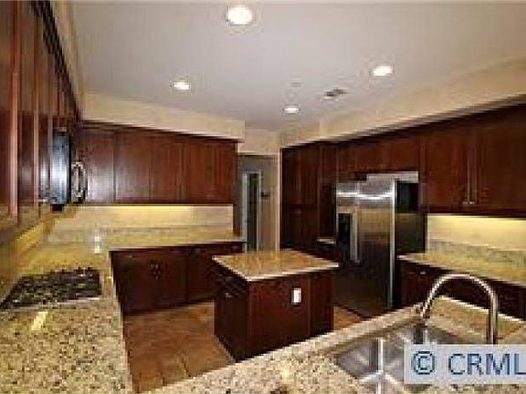 Center island kitchen