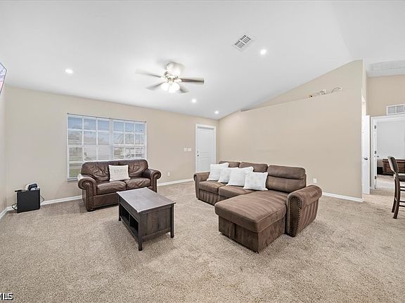 4th image of 2525 NW 21st Ave