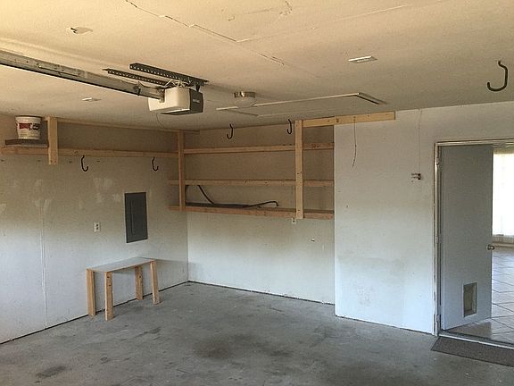 2nd image of 1000 N Allen Heights Dr
