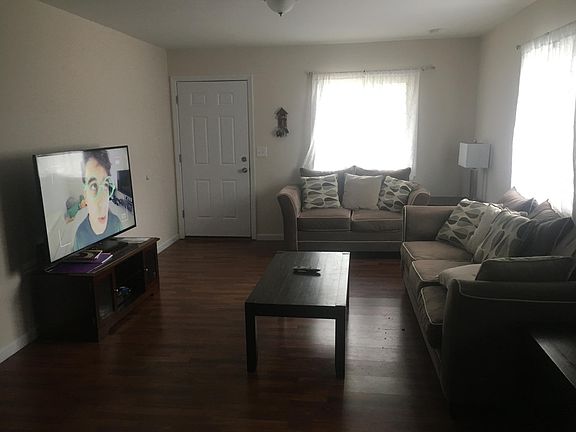 2nd image of 39 Fairview Dr