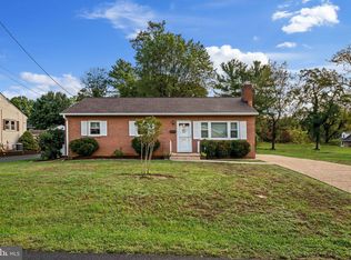 404 Academy St, Berryville, VA