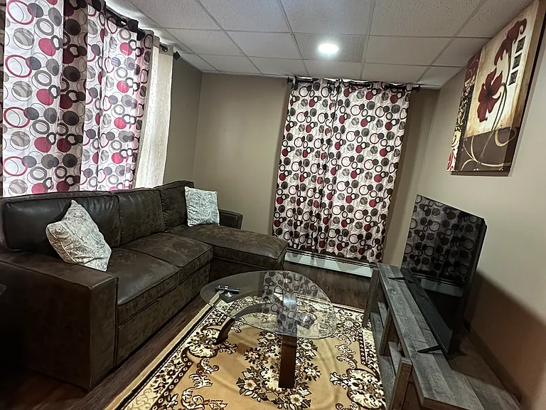 1624 Genesee St #6 — Photo 19