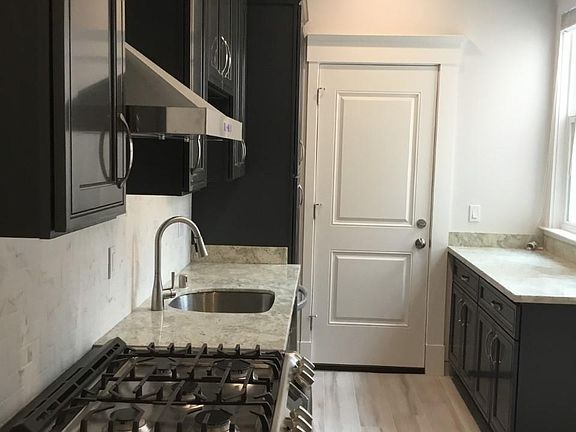2nd image of 309 Judah St #313