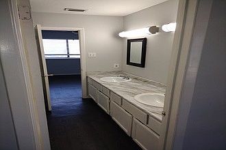 4th image of 2709 Wimbledon Ct APT A
