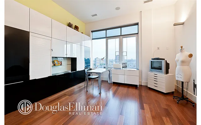 Sold by Douglas Elliman | media 22