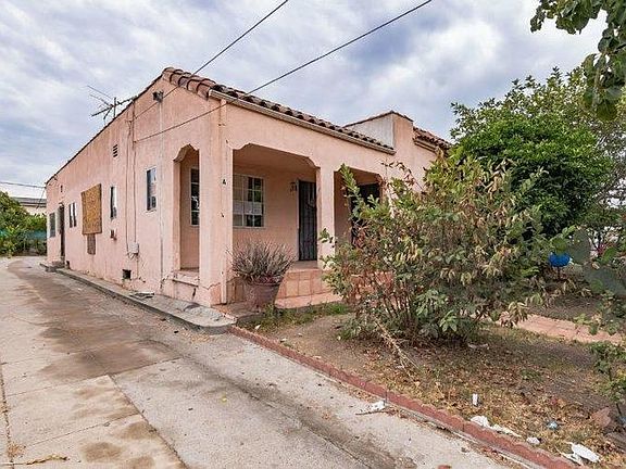 3rd image of 1236 N Mariposa Ave