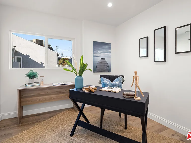 5928 Tobias Ave — Photo 14