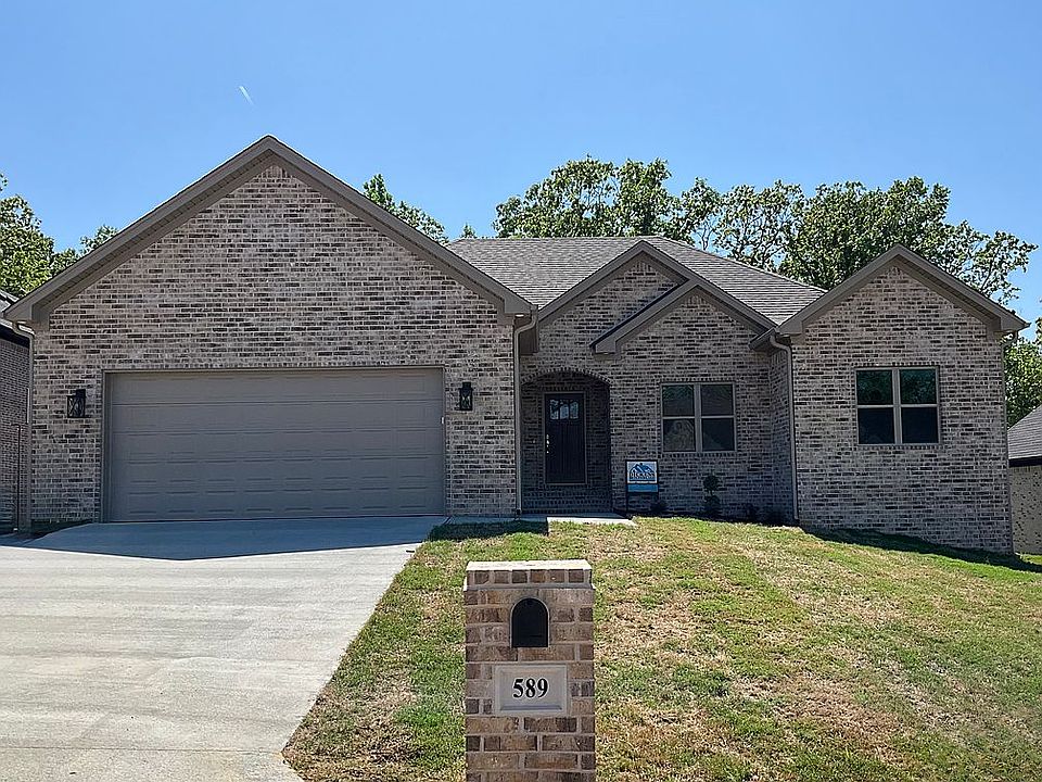 1st image of 589 Valley Oak Dr