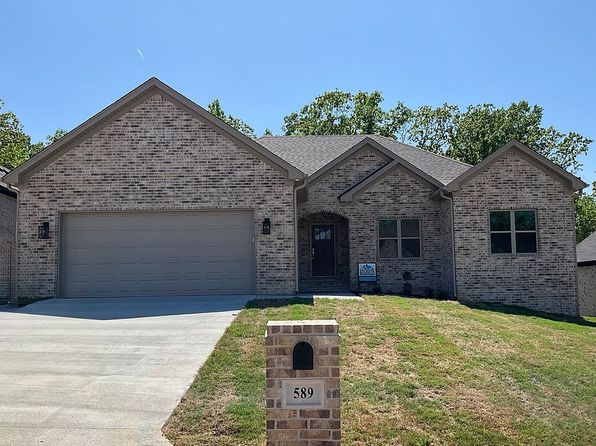 589 Valley Oak Dr