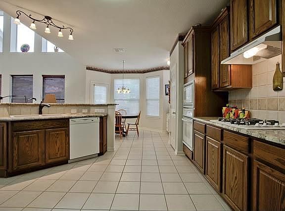 4th image of 8717 Bluffcreek Ln
