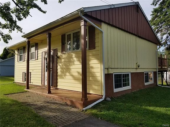 3rd image of 102 Clarewood Dr