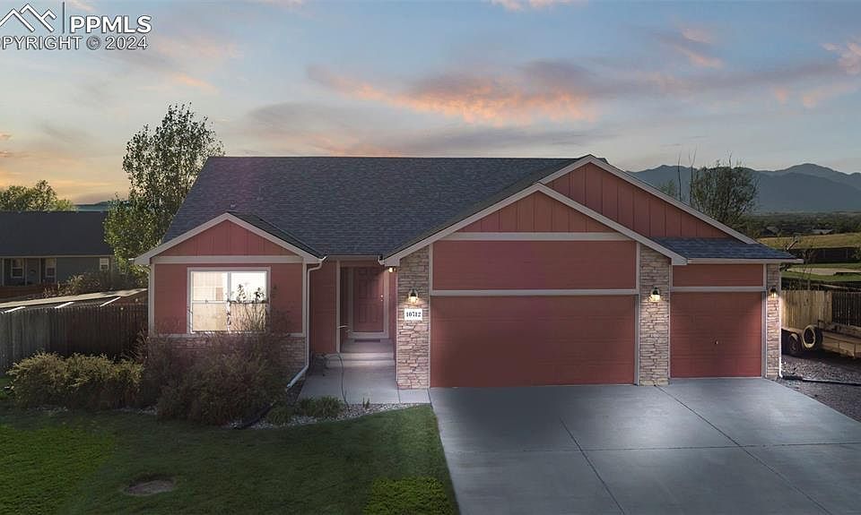 1st image of 10712 Darneal Dr
