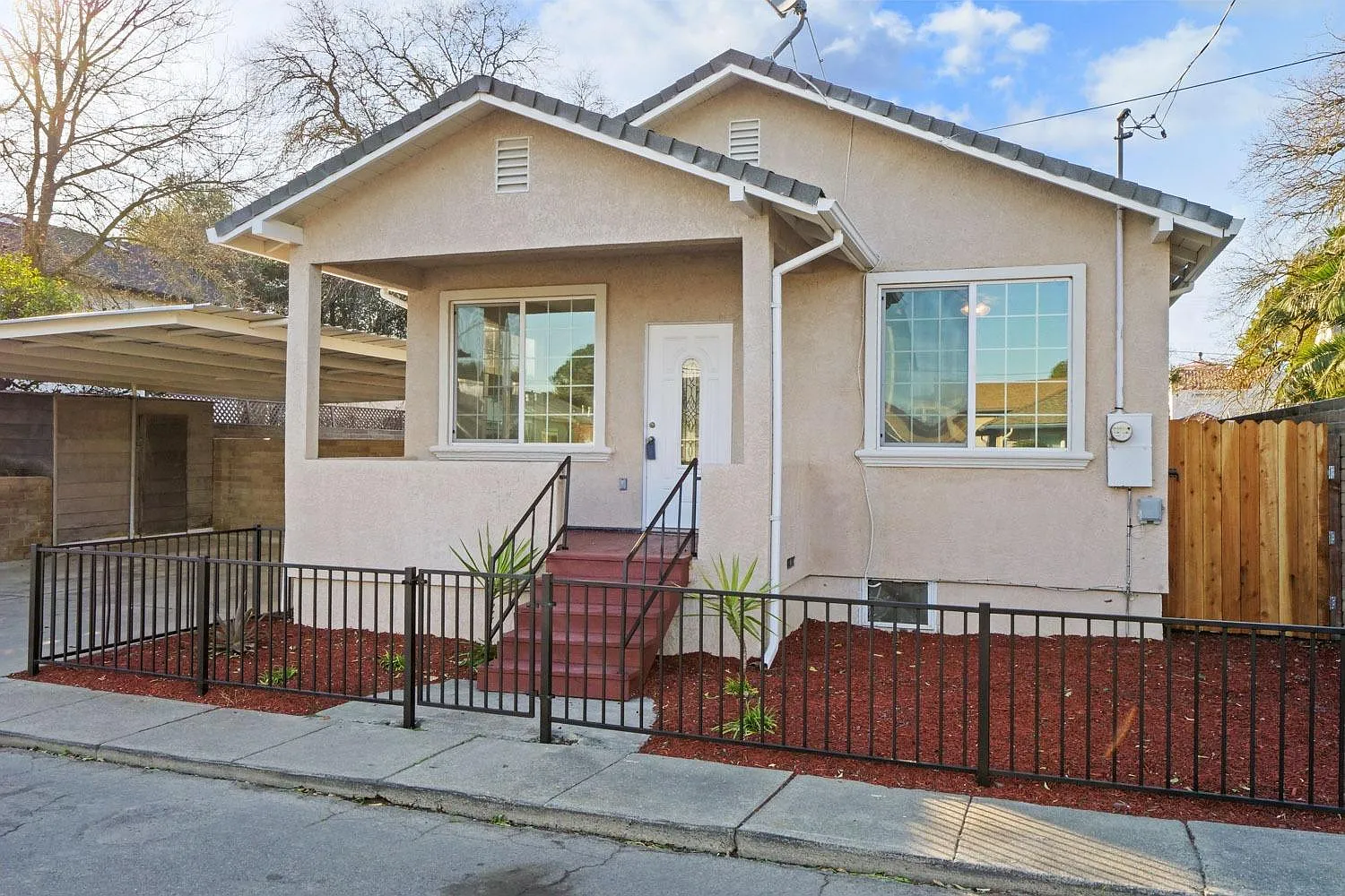 14096 Grove St photo 1