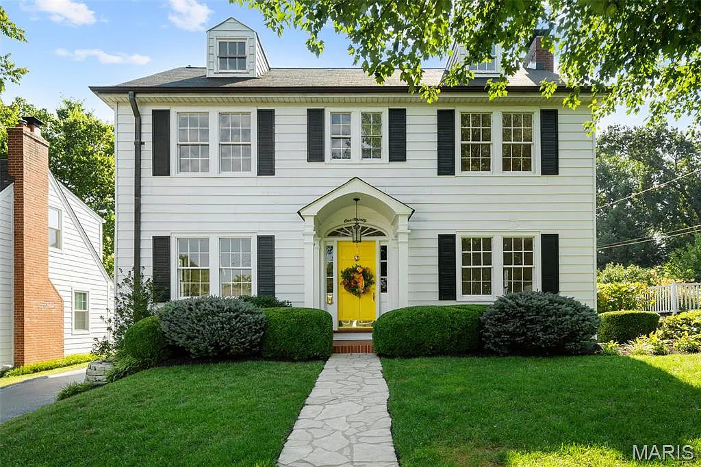 130 Elm Ave photo 1