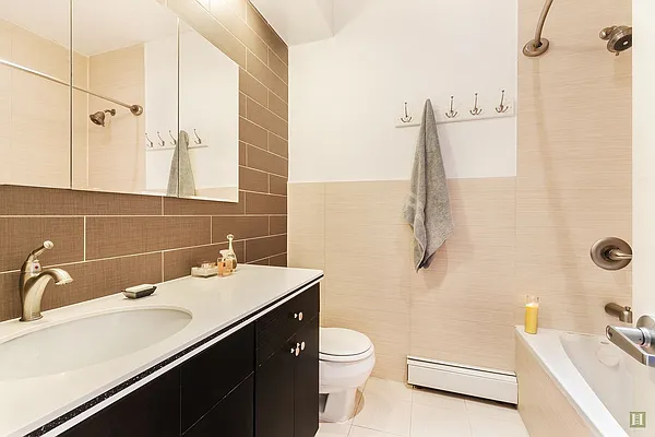 Rented by Taylor Made Brokerage, Inc | media 6