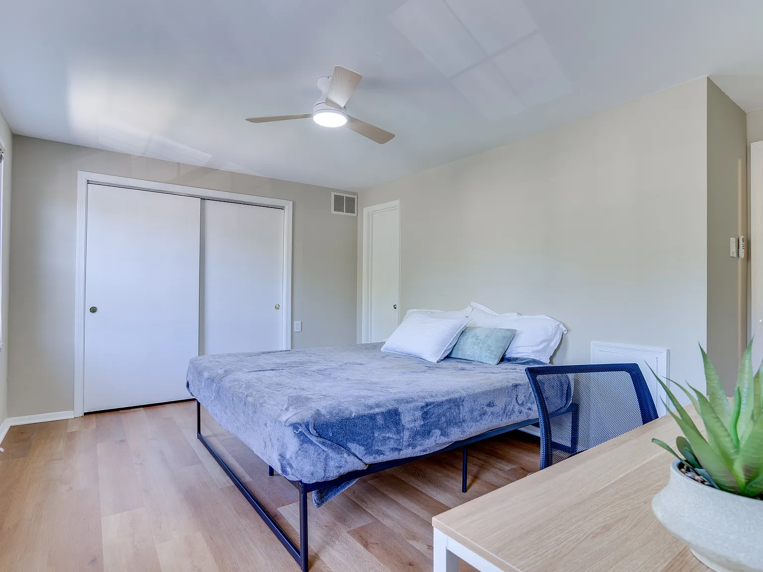 3 bed, 1408 sqft, $1,200 — Photo 4