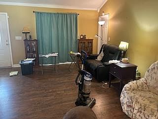 5th image of 1315 9th St SW