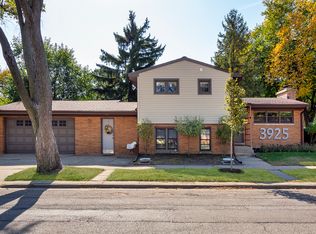 3925 Cleveland St, Skokie, IL 60076