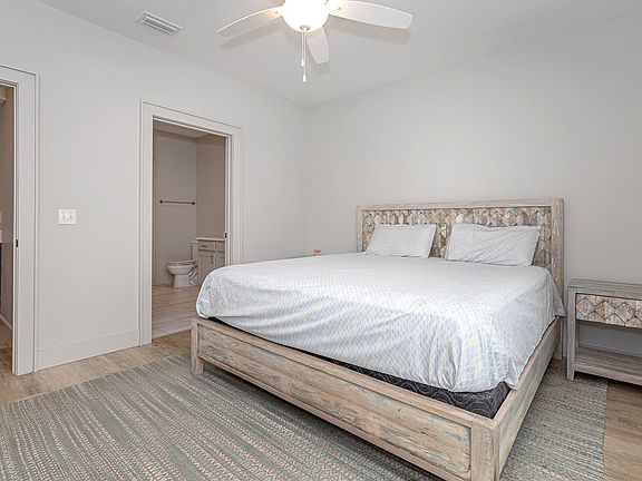 4th image of 2501 Bienville Blvd #323