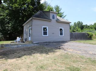 1137 River Rd, New Windsor, NY 12553