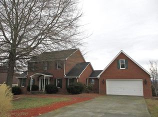 350 Hunters Path, Christiansburg, VA 24073