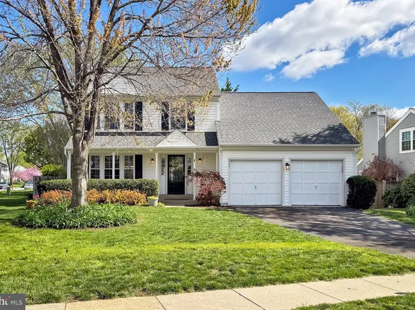 5525 Cedar Break Dr, Centreville, VA 20120