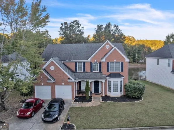 698 Deer Lake Trl, Stone Mountain, GA 30087