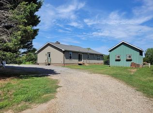 965 Bradley Dill Rd, Campobello, SC 29322