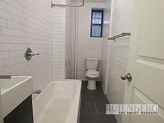 Rented by R New York