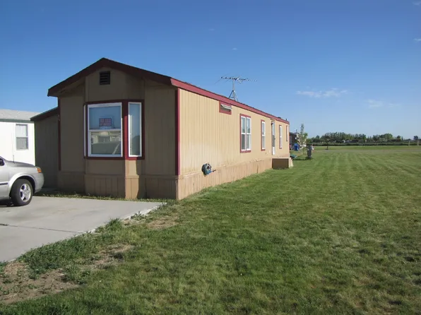 4986 S 2000 W Trailer 15, Rexburg, ID 83440