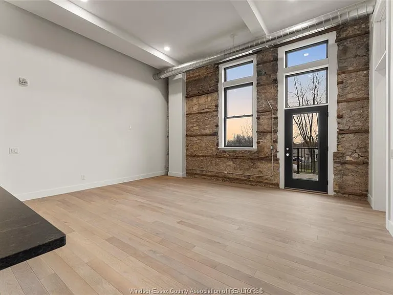 247 Brock St #301 — Photo 14