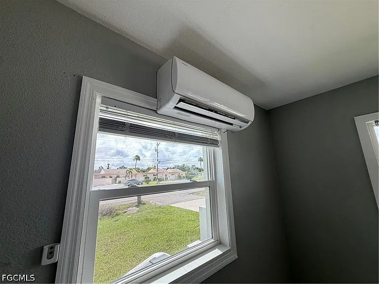 703 Joel Blvd — Photo 13