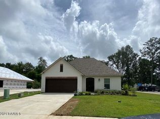 300 Sparrowhawk St, Broussard, LA 70518