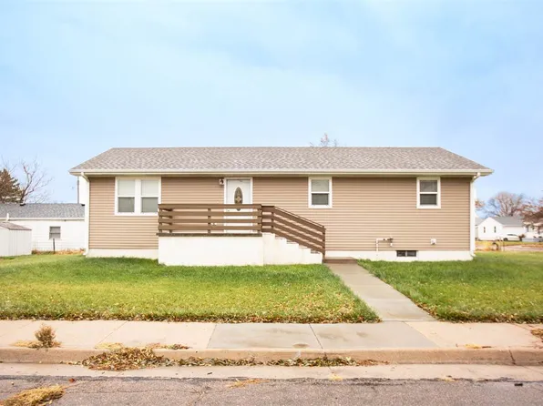 1011 W 12th St, McCook, NE 69001