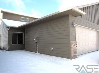 9226 W Norma Trl #5E, Sioux Falls, SD 57106