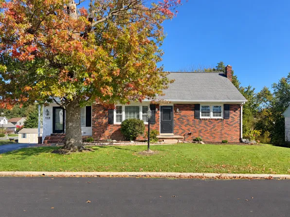 16 Frederick Ave, Denver, PA 17517