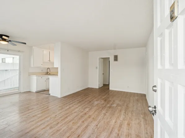 16900 Parthenia St #9, North Hills, CA 91343