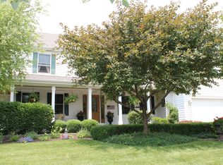 920 Merrill New Rd, Sugar Grove, IL 60554