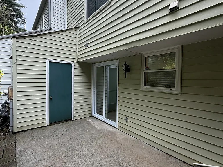2805 Queen Anne Ct — Photo 14