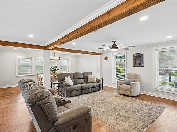 4th image of 801 Cameron Ct
