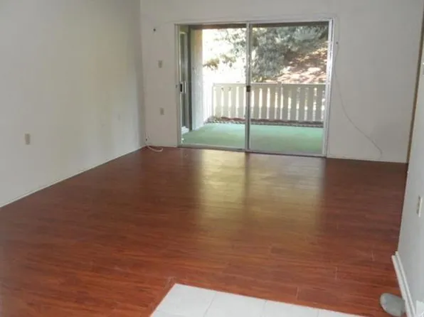 286 Oak Leaf Dr #155, Thousand Oaks, CA 91360