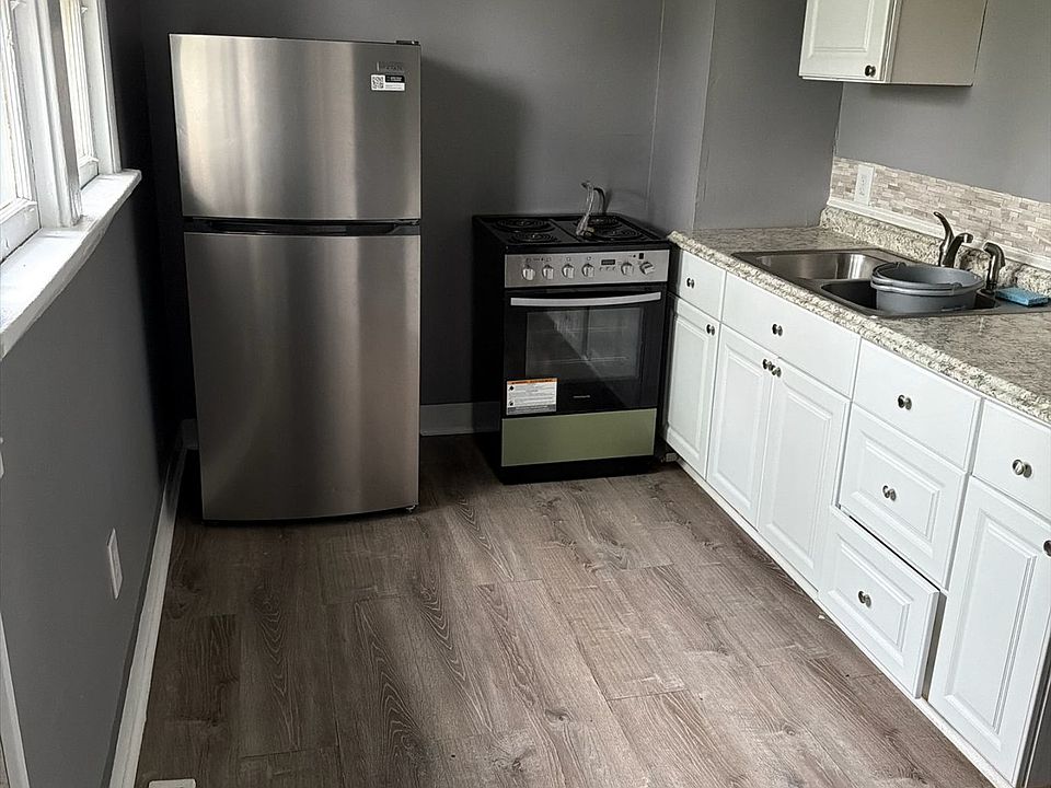 1st image of 261 Livingston Ave #1