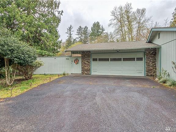4th image of 8122 70th Avenue Ct SW