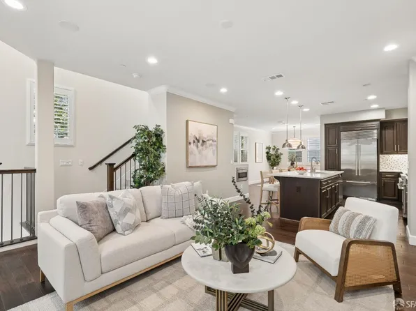 305 Jetty Dr, Richmond, CA 94804