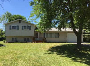 143 Florendin Dr, Henrietta, NY 14467