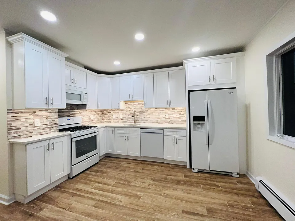 273 Davis Ave #1