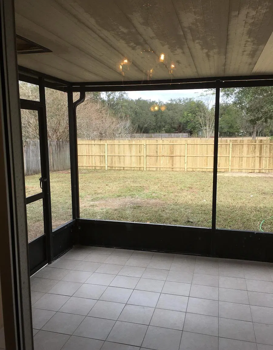 3 bed, 1176 sqft, $2,095 — Photo 3