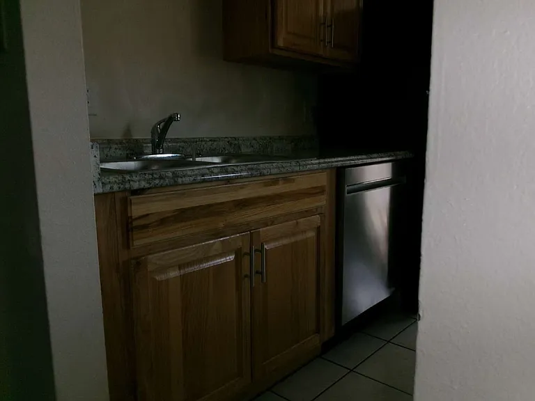 4380 Loomis Ave #C — Photo 6