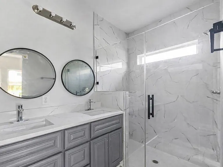 6010 Bobby Burns St #B — Photo 8