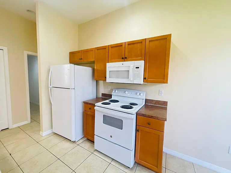 404 Cinnamon Dr — Photo 11